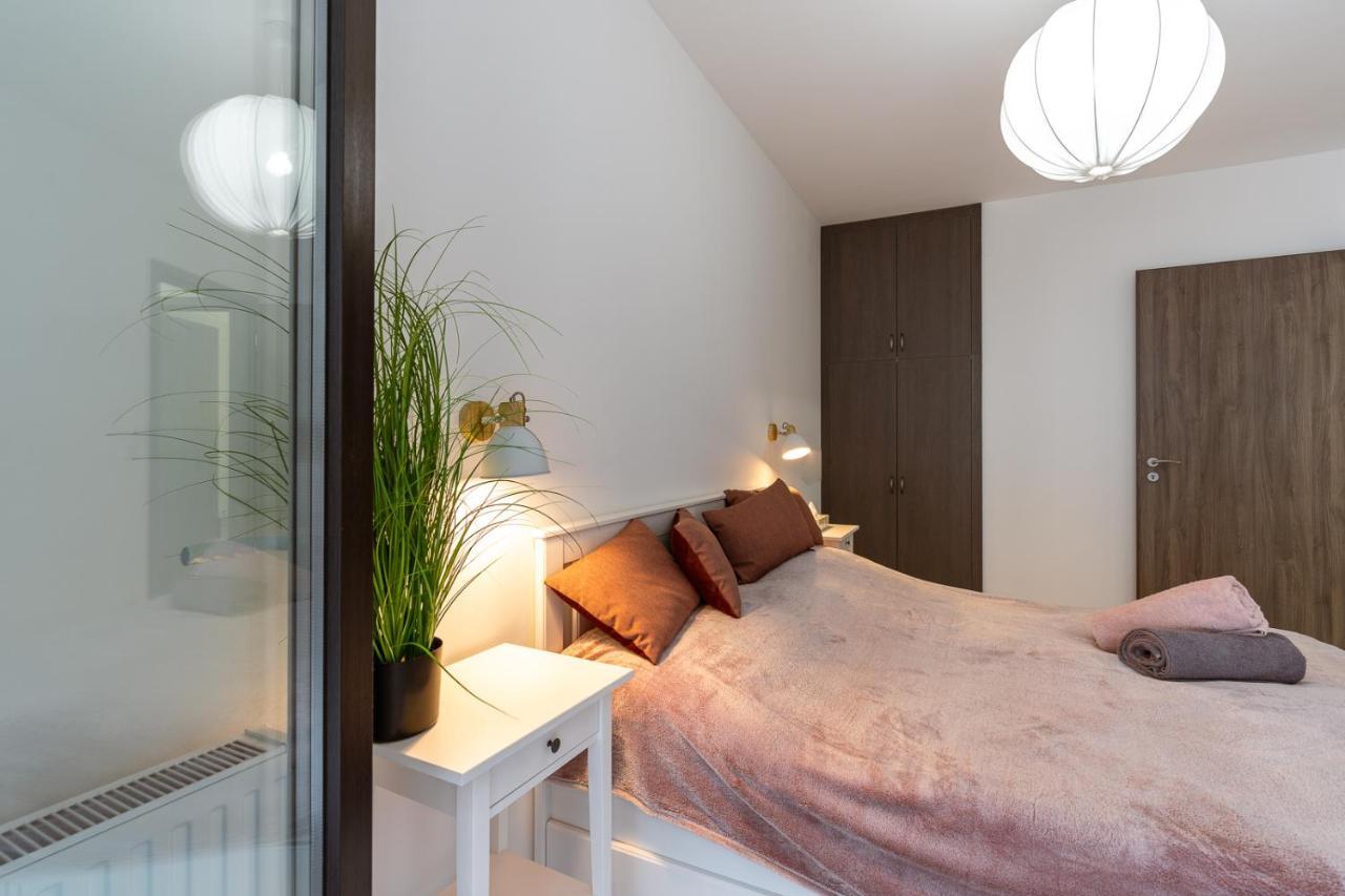 Modern & Newly Built Apartment With Private Garage Budapest Exterior foto