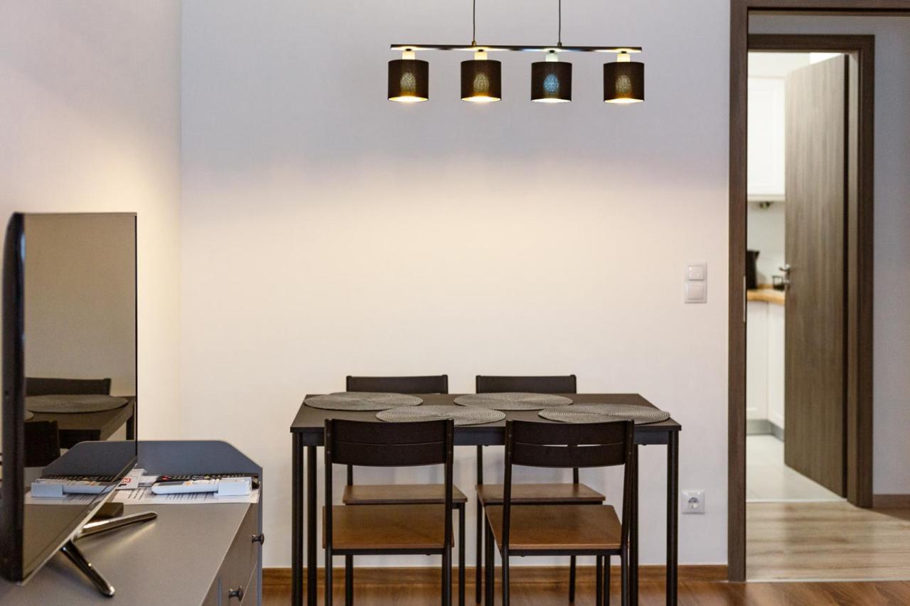 Modern & Newly Built Apartment With Private Garage Budapest Exterior foto